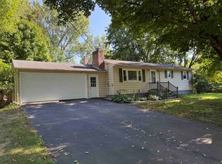 82 Sunset Drive, Colchester, VT 05446