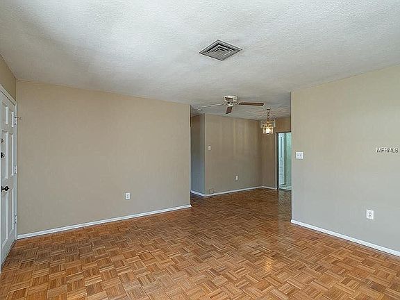 3rd image of 3721 Winderwood Dr