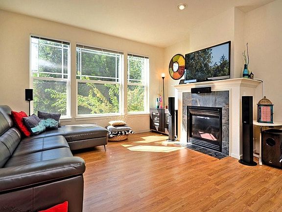 2nd image of 16212 NE 90th Ct
