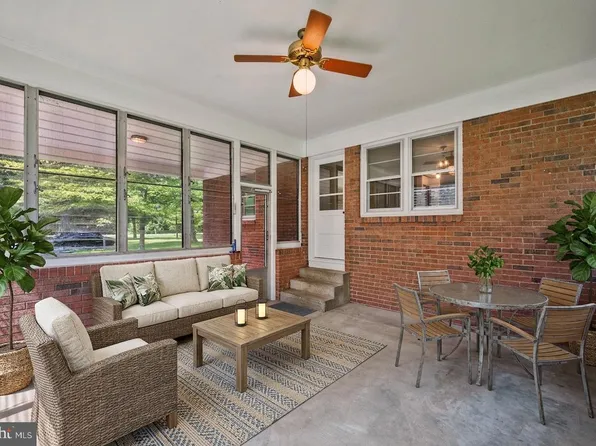9103 Meetze Rd, Warrenton, VA 20187