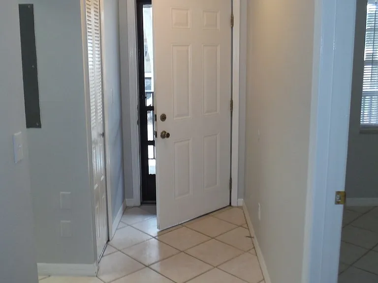 3035 Sir Hamilton Cir — Photo 22