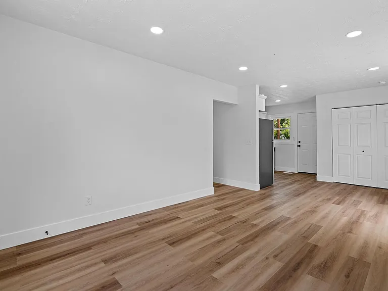 4376 Curundu Ave — Photo 20