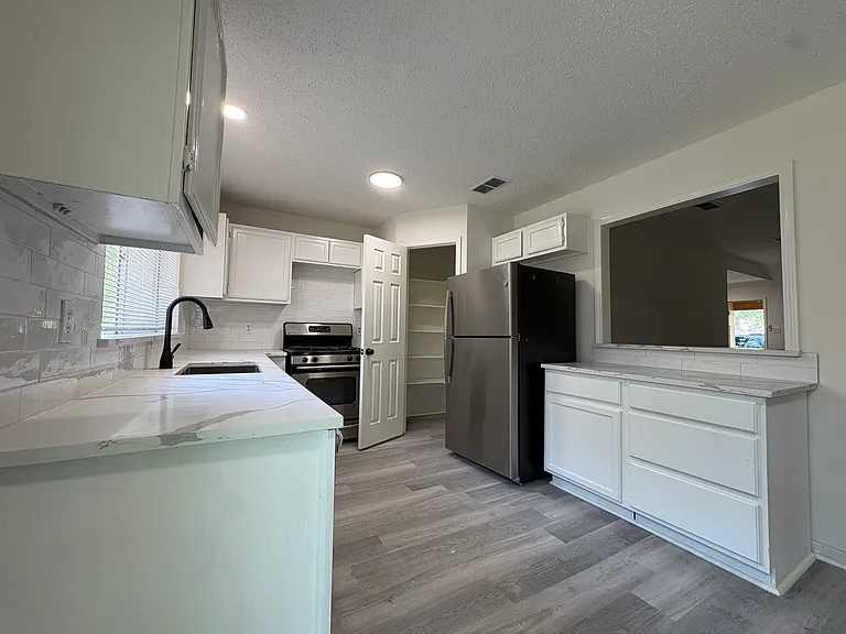 5311 Green Hazel Ct — Photo 4