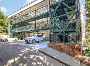 1815 SW 16th Ave APT 402, Portland, OR 97201