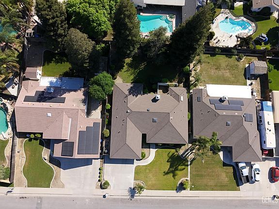 4th image of 6105 Westlake Dr