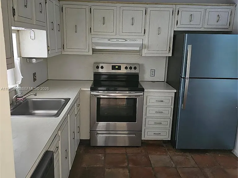11925 NE 2nd Ave #B403 — Photo 4