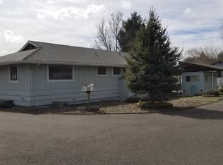 2114 SW Rhumba Dr, Grants Pass, OR 97526