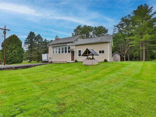 2302 Benders Dr, Bath, PA 18014