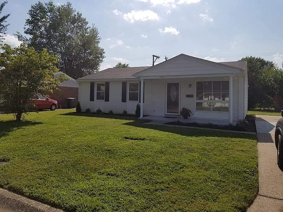 1st image of 3420 E Surrey Dr