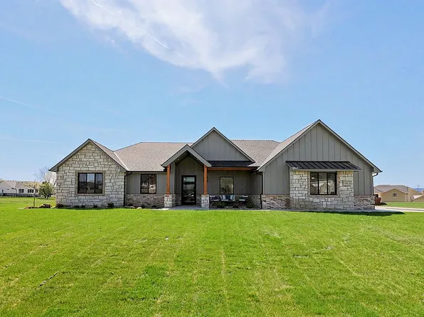 115 S Estes St, Garden Plain, KS 67050
