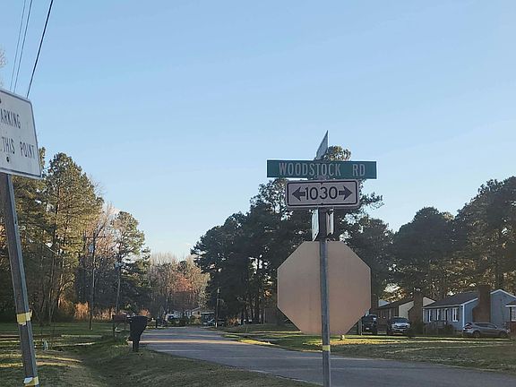 5th image of 4500 Woodstock Rd