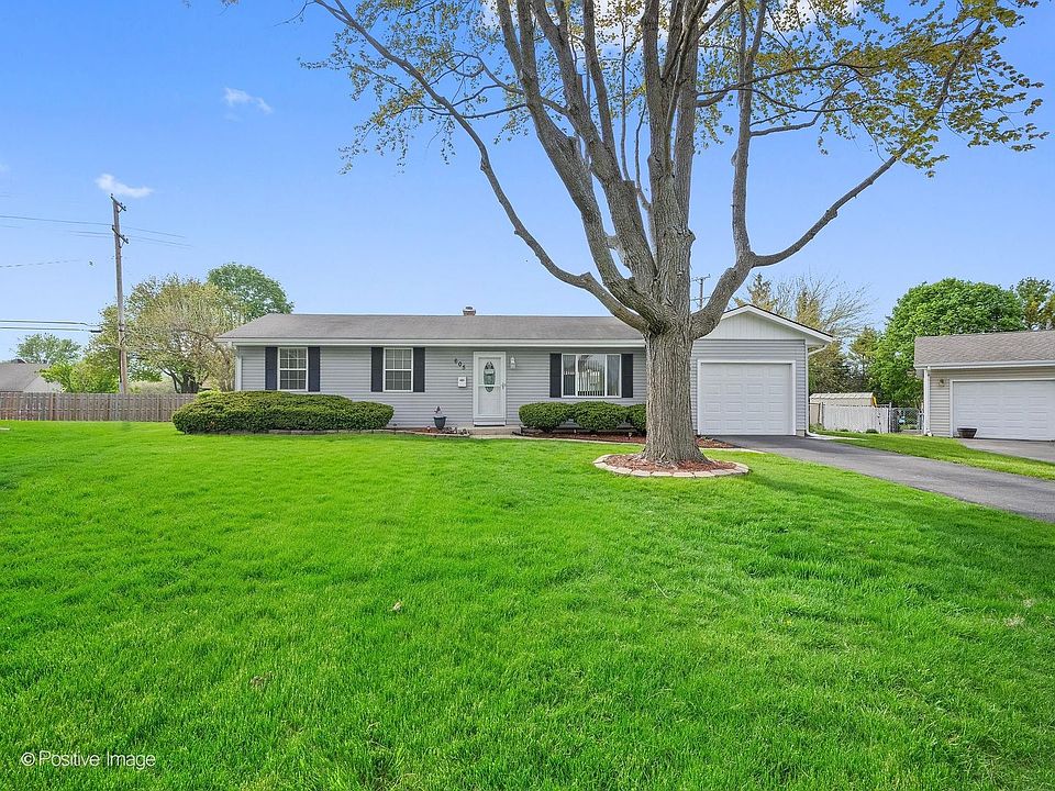 2nd image of 605 Commanche Ct