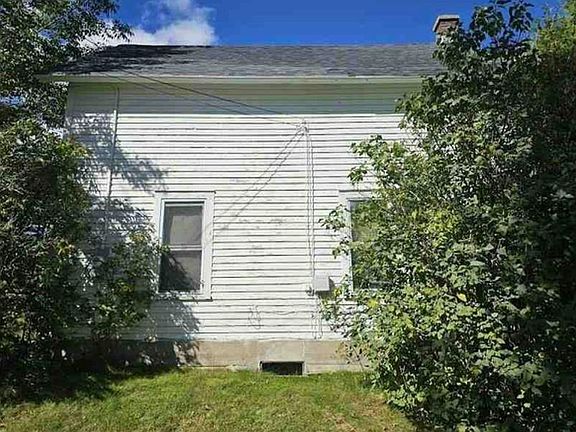 3rd image of 90 Emmons St