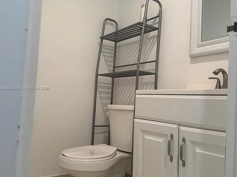 210 172nd St #429 — Photo 7