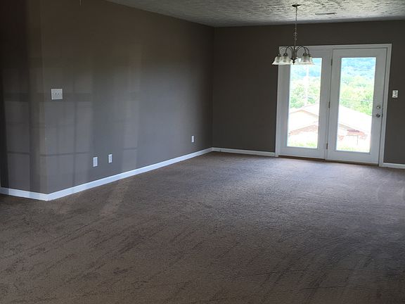 2nd image of 804 Jennifer Dr