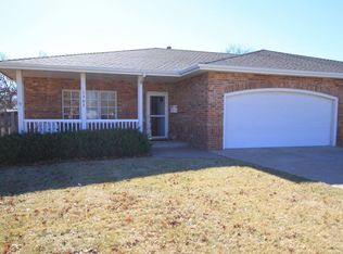 1305 NW 5th St, Abilene, KS 67410