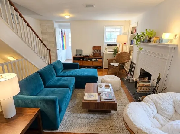 327 S Camac St APT 3, Philadelphia, PA 19107