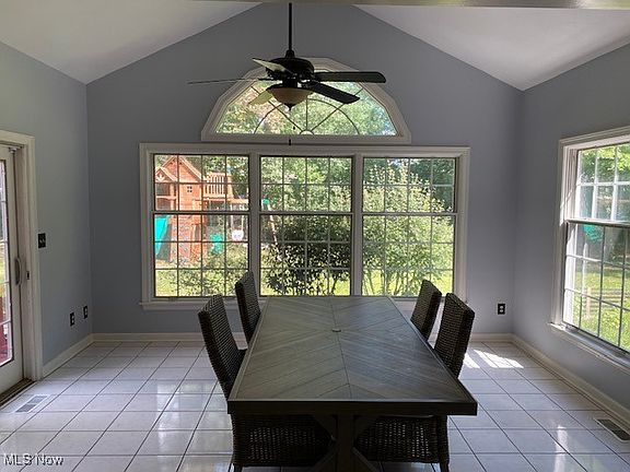 5th image of 5810 Rosewood Dr