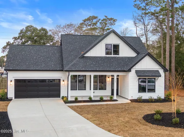 1773 Oakbrook Drive SW, Ocean Isle Beach, NC 28469