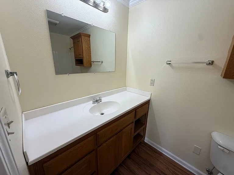 3913 Hobbs Dr — Photo 7