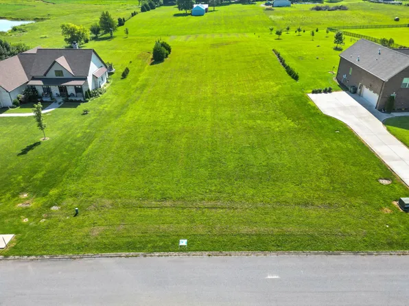 136A Wind Wood Dr, Portland, TN 37148