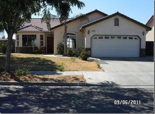 1205 E Cinnamon Dr, Lemoore, CA 93245