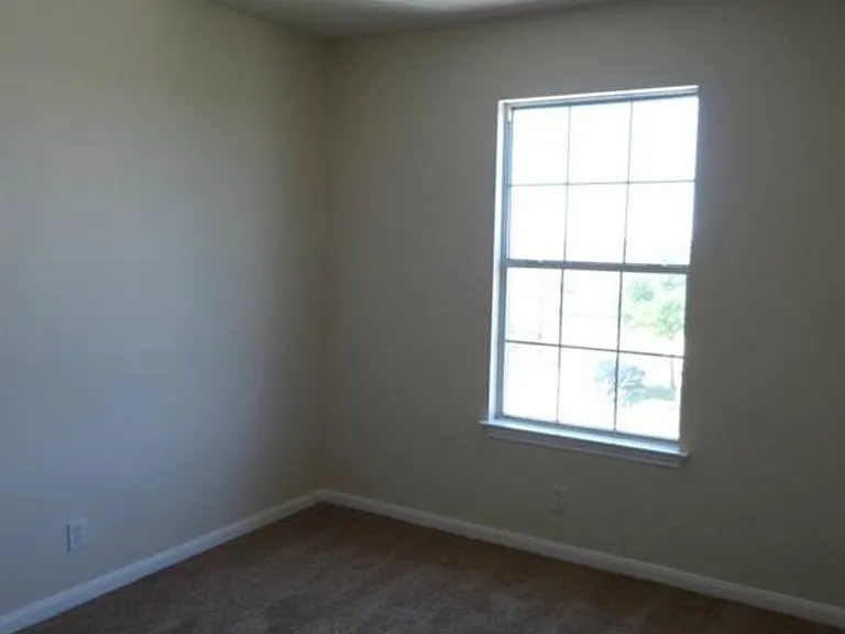 21000 Godolophin Ct — Photo 8