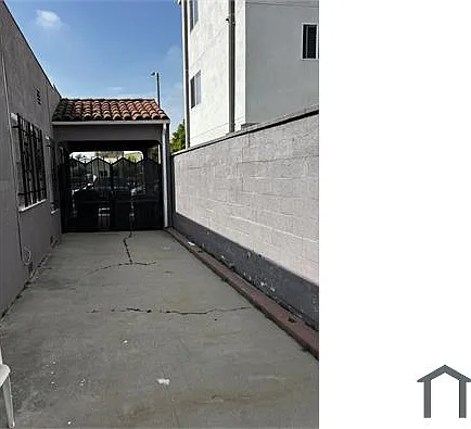 1850 S Curson Ave #1850 — Photo 13