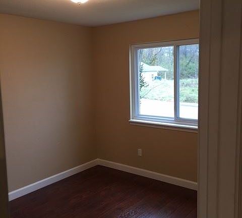 3rd image of 1500 Schiller Ave APT C