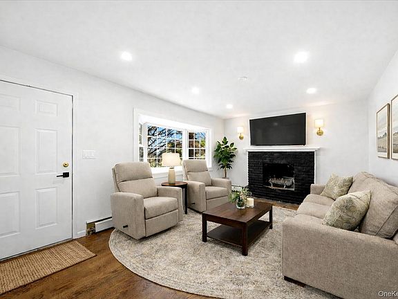 3rd image of 68 Hillcrest Drive