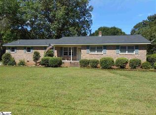 200 Edgewood, clinton, SC 29325