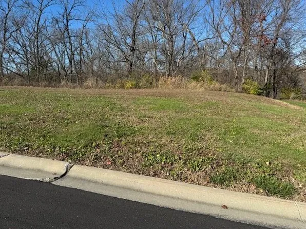 3550 N 110th Ter, Kansas City, KS 66109