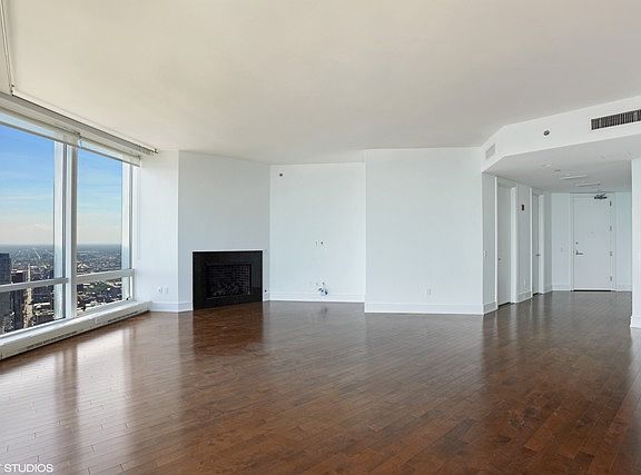 3rd image of 401 N Wabash Ave Unit 70g