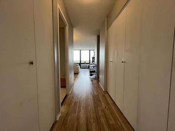 4th image of 5320 N Sheridan Rd APT 1210