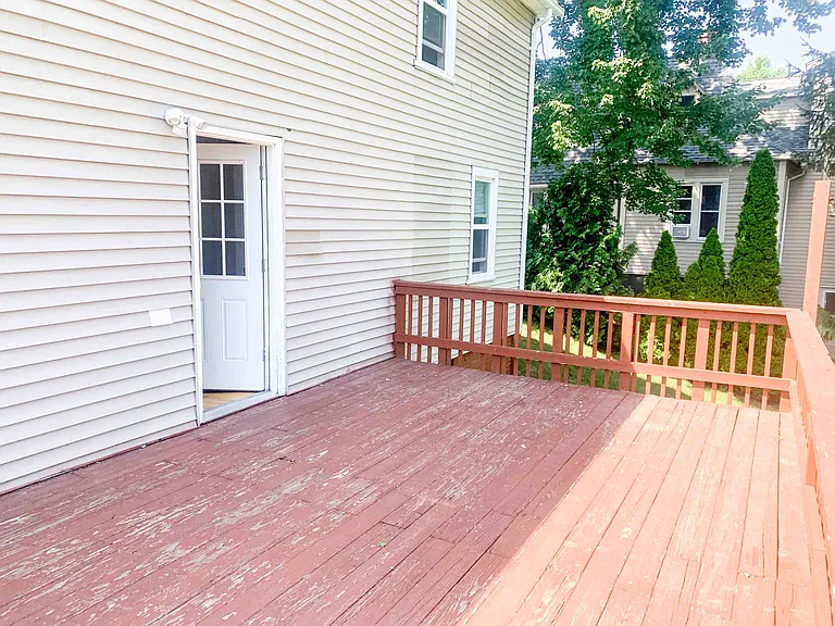 321 Bridge St — Photo 15