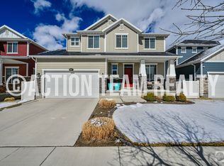 794 W Star Spangled Dr, Bluffdale, UT 84065