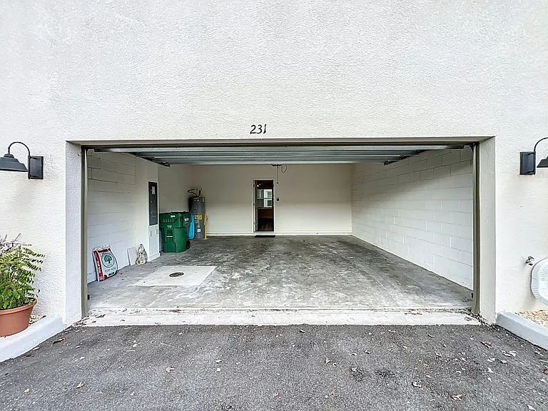231 Dapper Ct — Photo 46