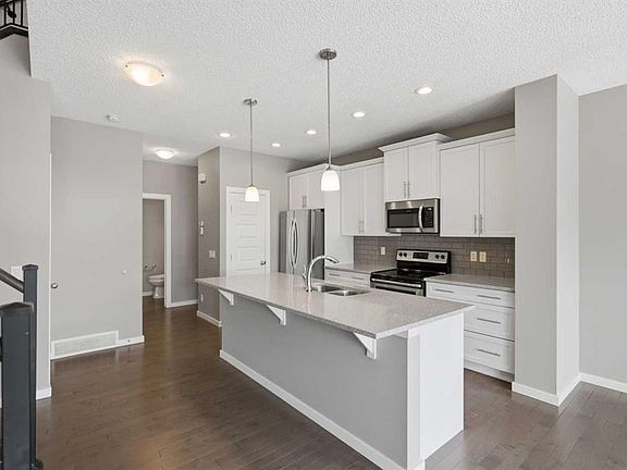 3rd image of 54 SW Legacy Close SE