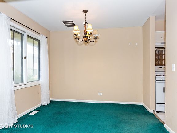 5th image of 2840 Mitchell Dr APT 1