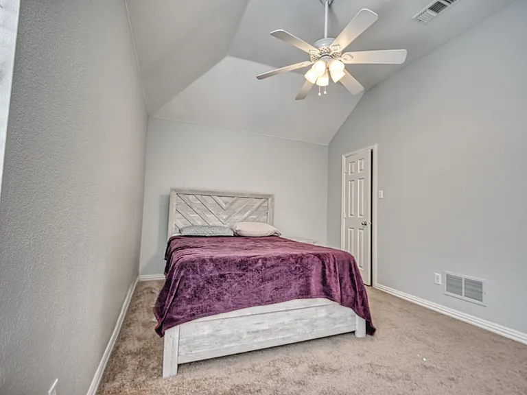 5513 Amber Way — Photo 25