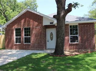 299 E Willingham St, Cleburne, TX 76031