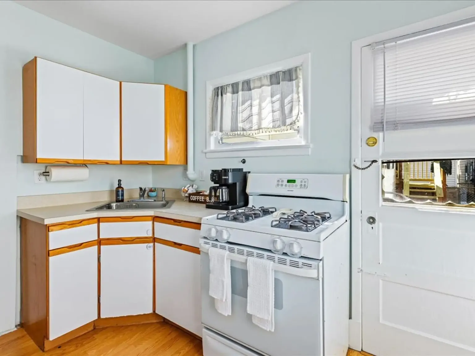 4 bed, 1600 sqft, $1,800 — Photo 3