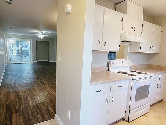 3rd image of 1825 Meriadoc Rd