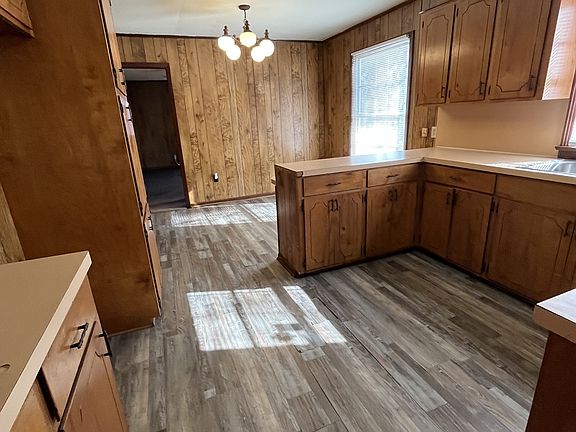 5th image of 1607 Glenbourne Ave