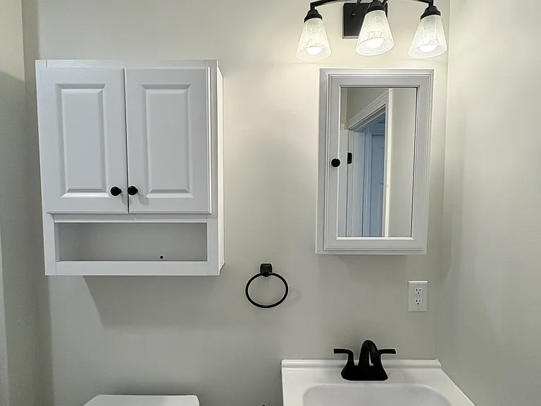 37 Cottage St #E — Photo 3