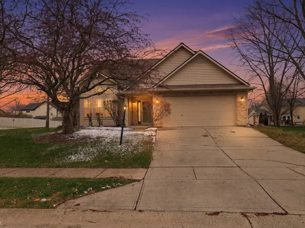 8693 Buffett Pkwy, Fishers, IN 46038