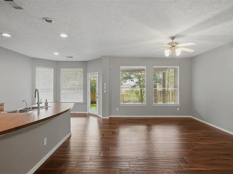 70 N Spinning Wheel Cir — Photo 5