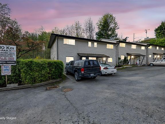 2nd image of 3025 Cowichan Lake Rd #32