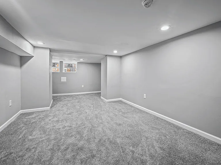 3059 Brighton St — Photo 5