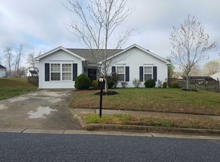 1933 Briar Run Dr, Greensboro, NC 27405